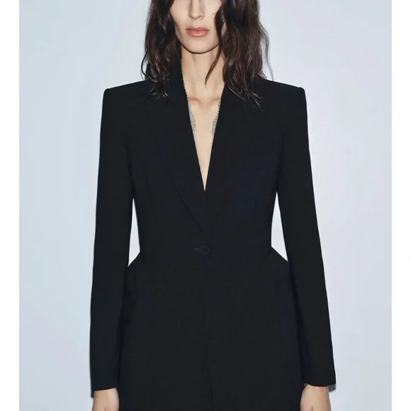 Zara Women's Elegant Black Suit Jacket - Picture 2 of 4